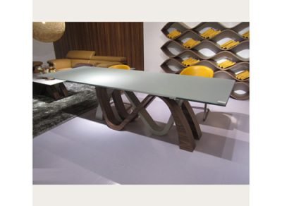 Quint Extending Table by Acazzi