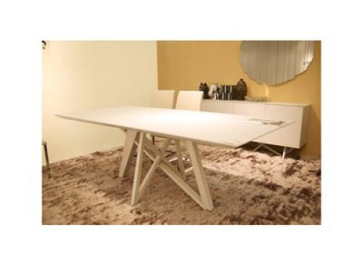 Speranza Dining Table by Acazzi